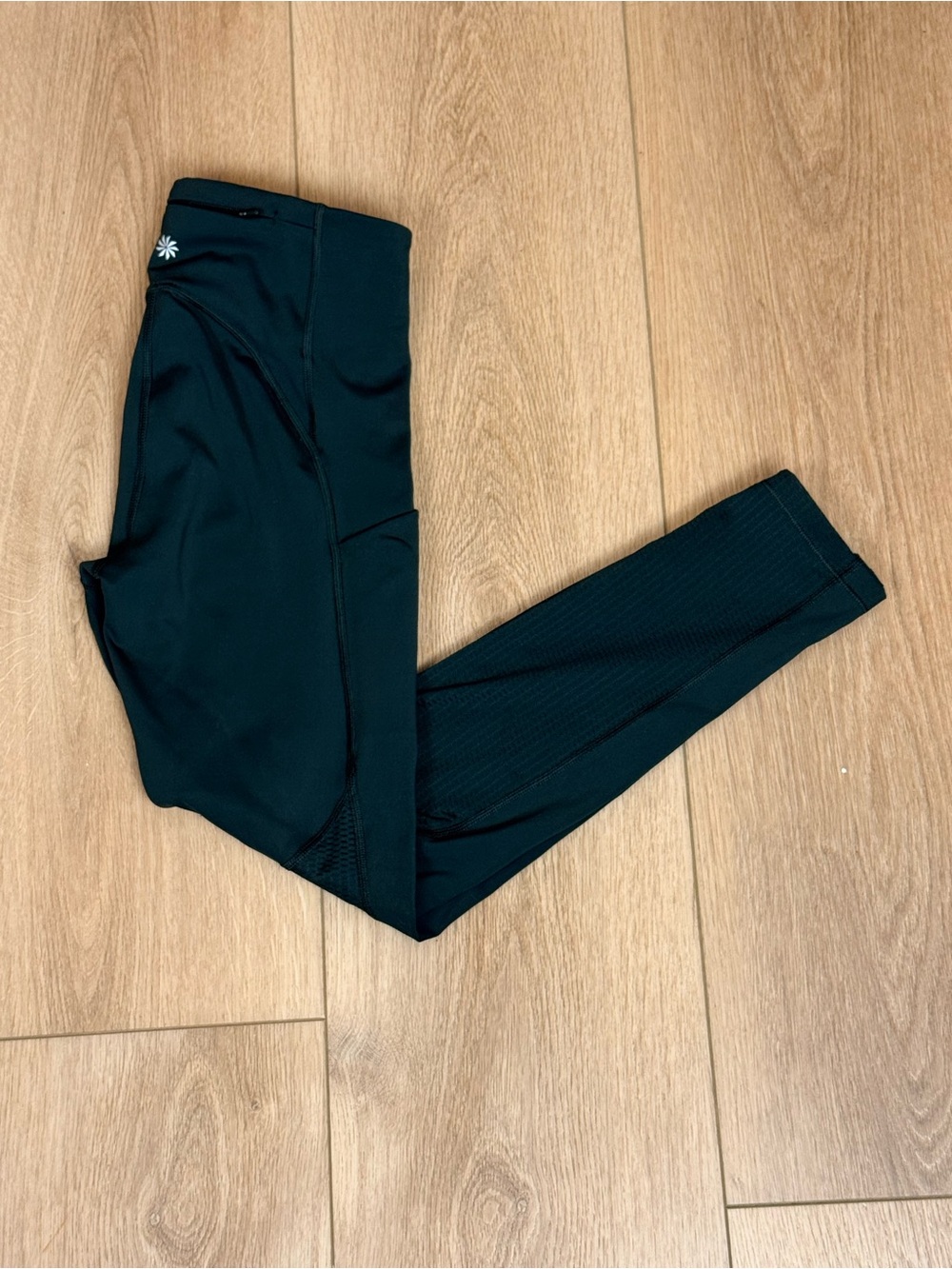 Athleta Ultimate Run 7/8 Leggings Green Size Small Side Pockets Zip Hem